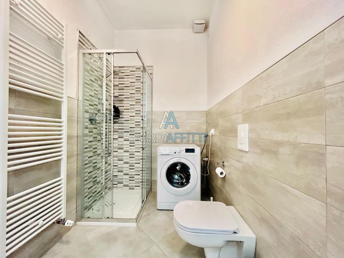 Ares Apartment - Vicino Al Lago Di Garda E Alla Stazione Treno Desenzano del Garda Eksteriør bilde