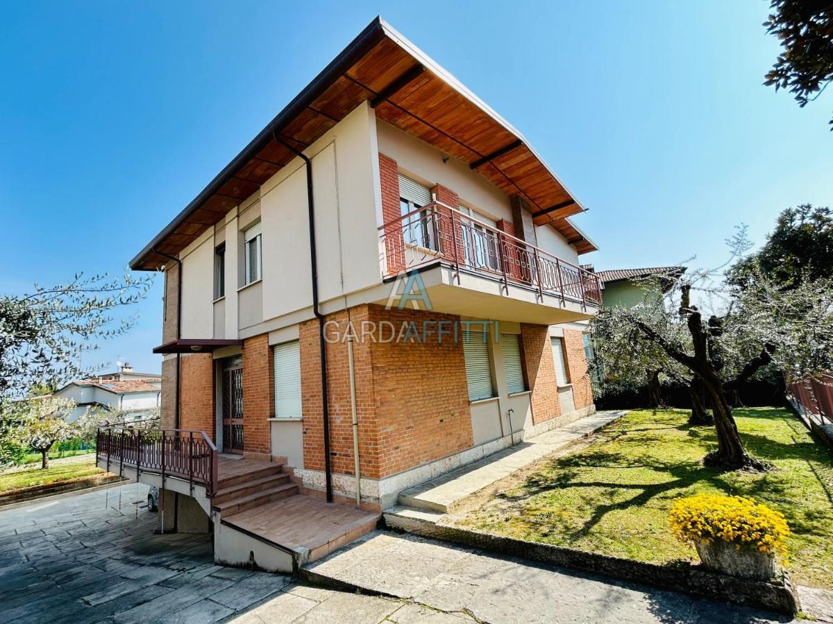 Ares Apartment - Vicino Al Lago Di Garda E Alla Stazione Treno Desenzano del Garda Eksteriør bilde