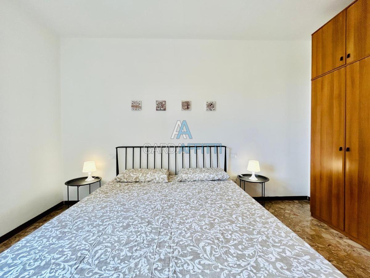 Ares Apartment - Vicino Al Lago Di Garda E Alla Stazione Treno Desenzano del Garda Eksteriør bilde