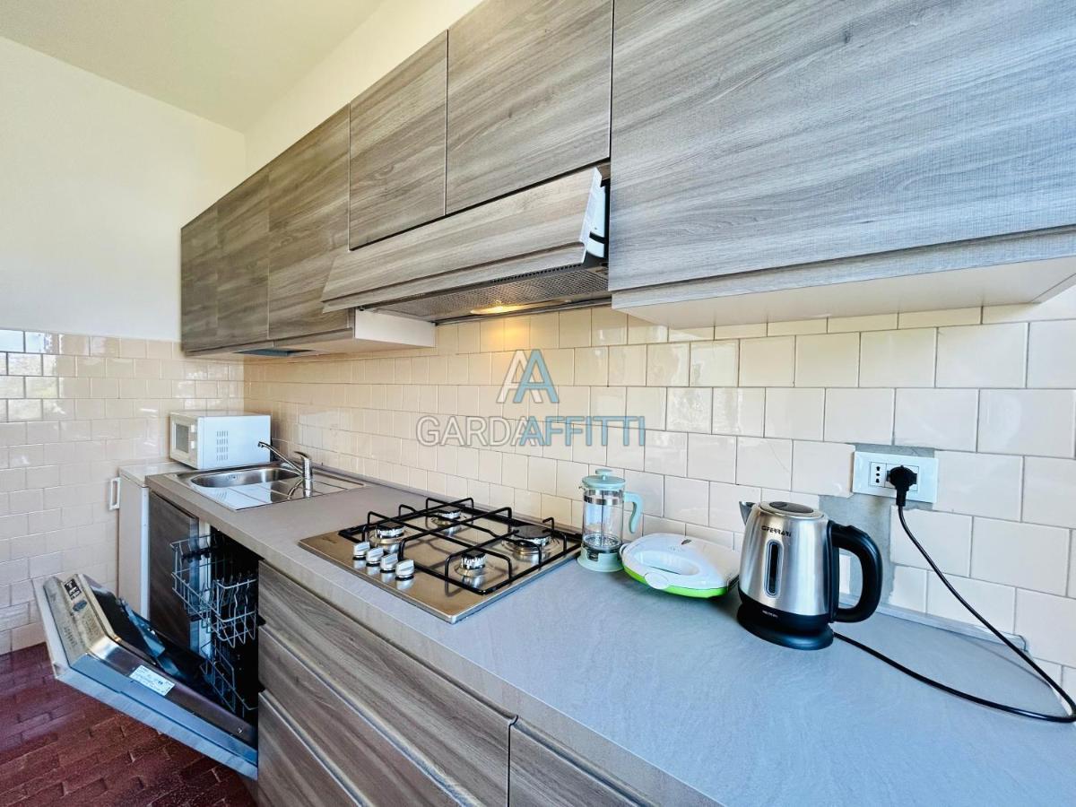 Ares Apartment - Vicino Al Lago Di Garda E Alla Stazione Treno Desenzano del Garda Eksteriør bilde