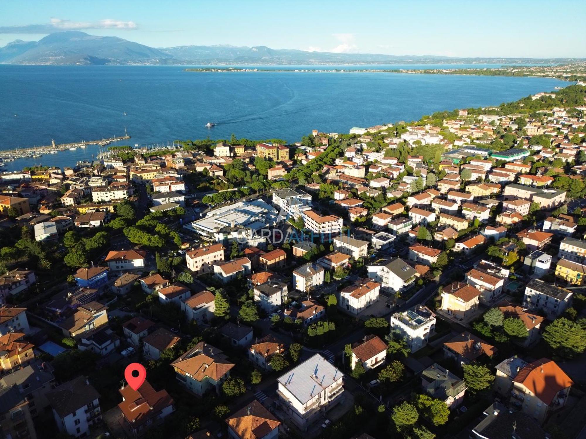 Ares Apartment - Vicino Al Lago Di Garda E Alla Stazione Treno Desenzano del Garda Eksteriør bilde